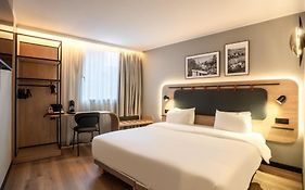 Campanile Paris Ouest - Pont de Suresnes